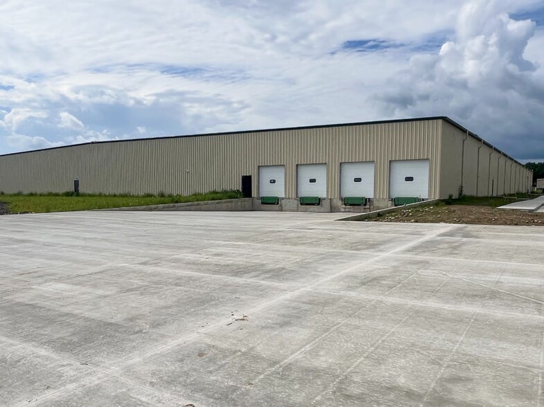 990 Haines Blvd, Sturgis, MI à louer - Photo de l’immeuble – Image 3 sur 12