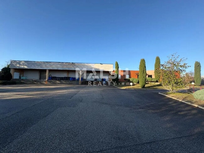 Plus de détails pour Bureau, Local d'activités à louer