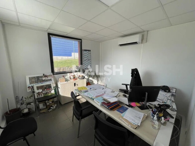 Local d'activités dans Brignais à vendre - Photo intérieure – Image 3 sur 9