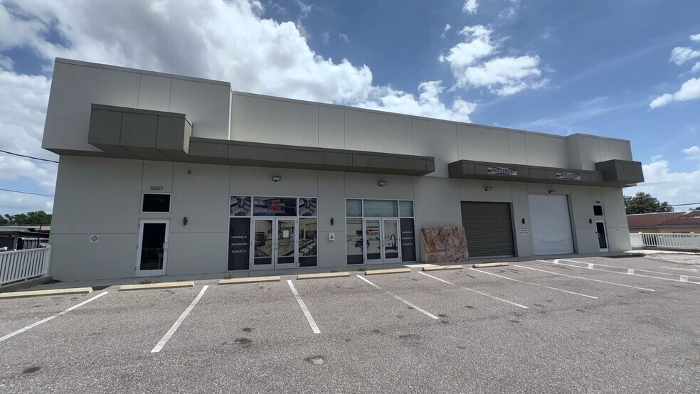 5007 N Lois Ave, Tampa, FL à vendre - Photo de l’immeuble – Image 2 sur 11