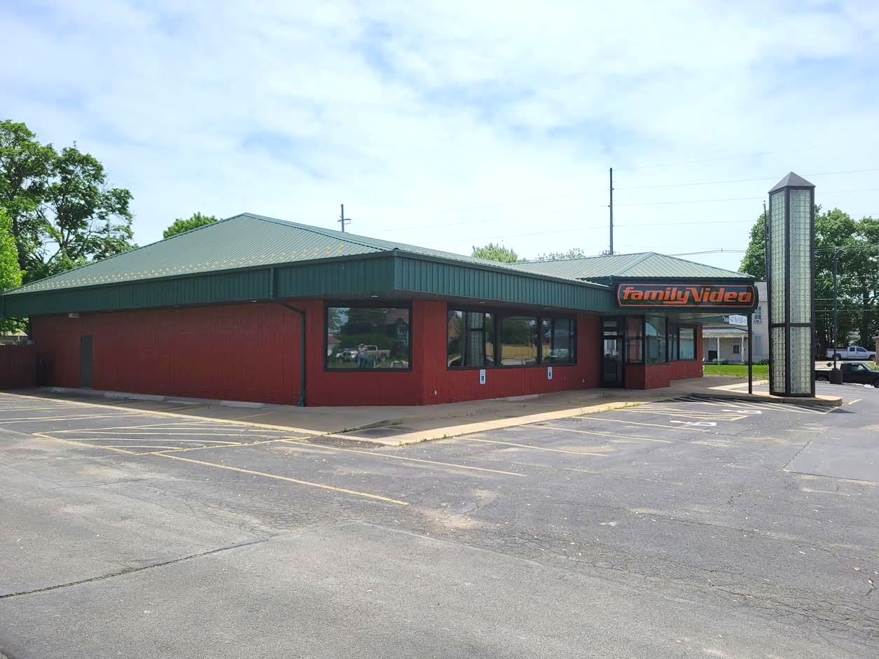 803 W Burlington Ave, Fairfield, IA à louer Photo de l’immeuble– Image 1 sur 1