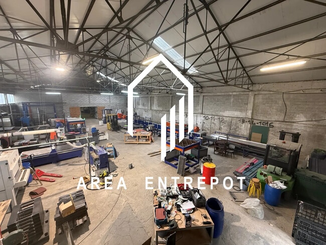 Plus de détails pour Industriel/Logistique à louer