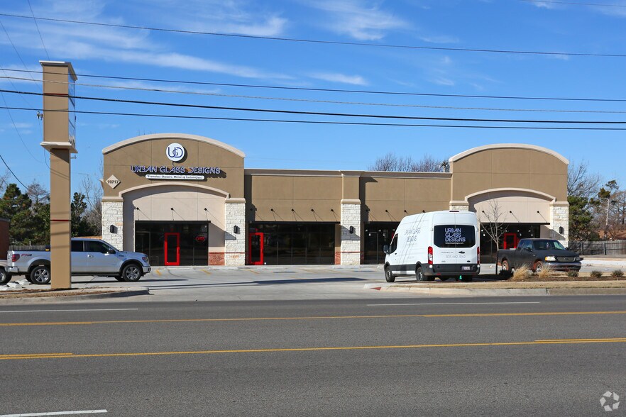 10717 N May Ave, The Village, OK à louer - Photo de l’immeuble – Image 2 sur 11