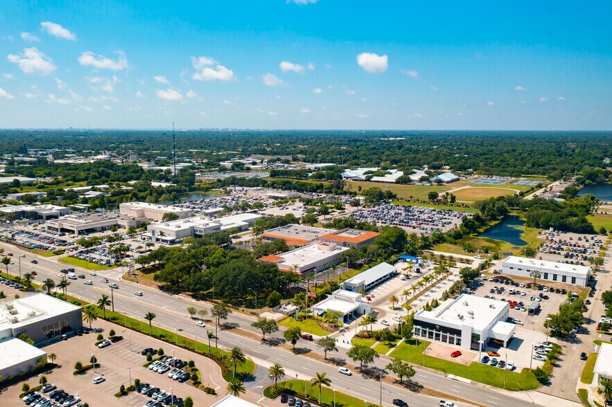 4937 Clark Rd, Sarasota, FL à vendre - Aérien – Image 2 sur 16