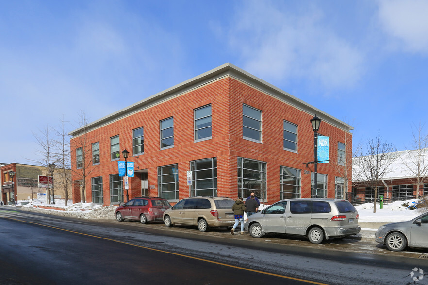 290 King St E, Kitchener, ON à louer - Photo principale – Image 1 sur 13