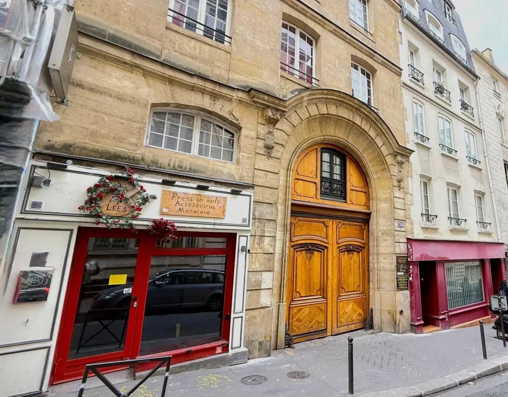 Local commercial dans Paris à louer Photo de l’immeuble– Image 1 sur 9