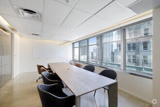 14 NE 1st Ave, Miami, FL à louer Photo intérieure– Image 2 sur 28