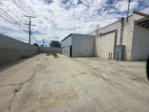 12527 San Fernando Rd, Sylmar, CA à louer Photo intérieure– Image 2 sur 5