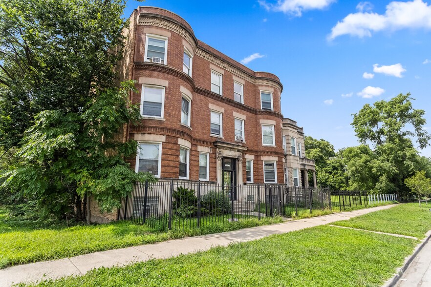 7252 S Yale Ave, Chicago, IL à vendre - Photo de l’immeuble – Image 3 sur 16