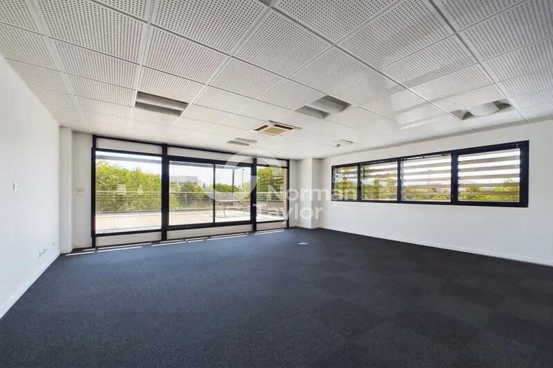Bureau dans Montpellier à louer - Photo de l’immeuble – Image 2 sur 9