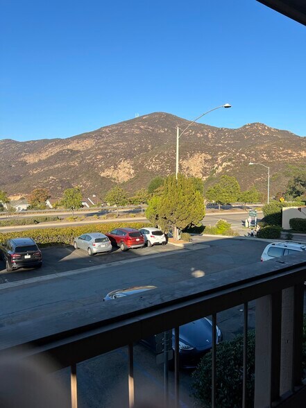 7183-7189 Navajo Rd, San Diego, CA à louer - Photo de l’immeuble – Image 1 sur 15