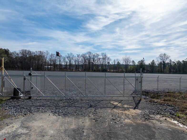 Tyler Drive, Calhoun, GA à vendre - Photo de l’immeuble – Image 1 sur 6
