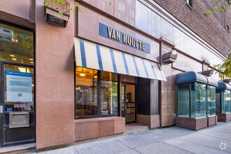 2050 Rue de Bleury, Montréal, QC à louer Photo de l’immeuble– Image 1 sur 5