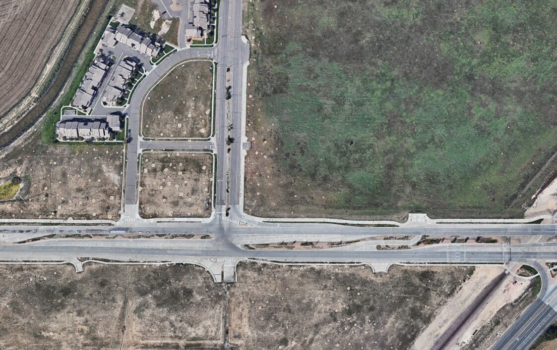 E 104th Ave & Peoria @ Peoria St, Commerce City, CO à vendre Photo principale– Image 1 sur 4