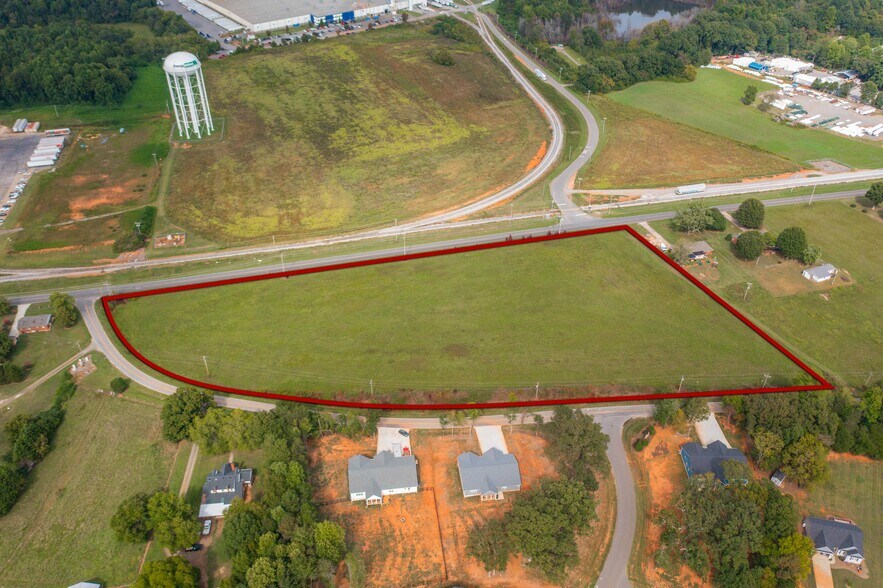 Taylorsville Hwy, Statesville, NC à vendre - Photo de l’immeuble – Image 1 sur 6