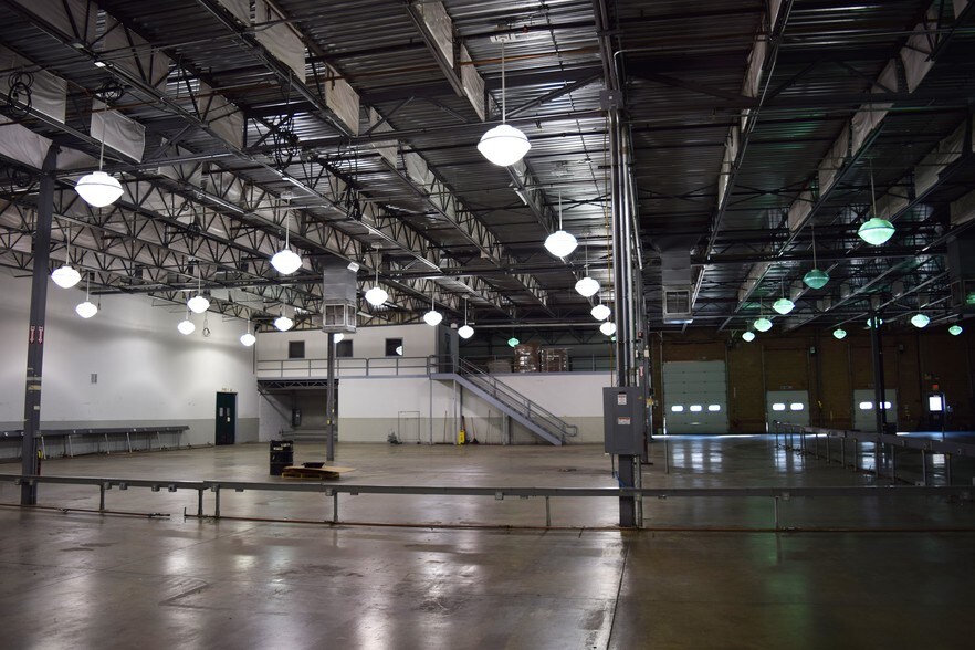 27 Production Dr, Dover, NH à vendre - Photo intérieure – Image 3 sur 8