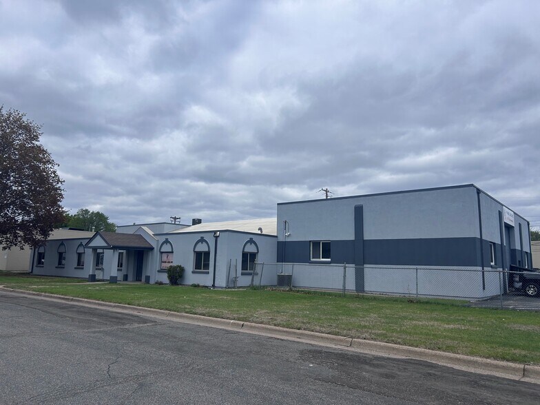 637 S 12th Ave, Hopkins, MN à vendre - Photo principale – Image 1 sur 9