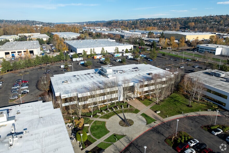 600 SW 39th St, Renton, WA à vendre - Photo de l’immeuble – Image 3 sur 8