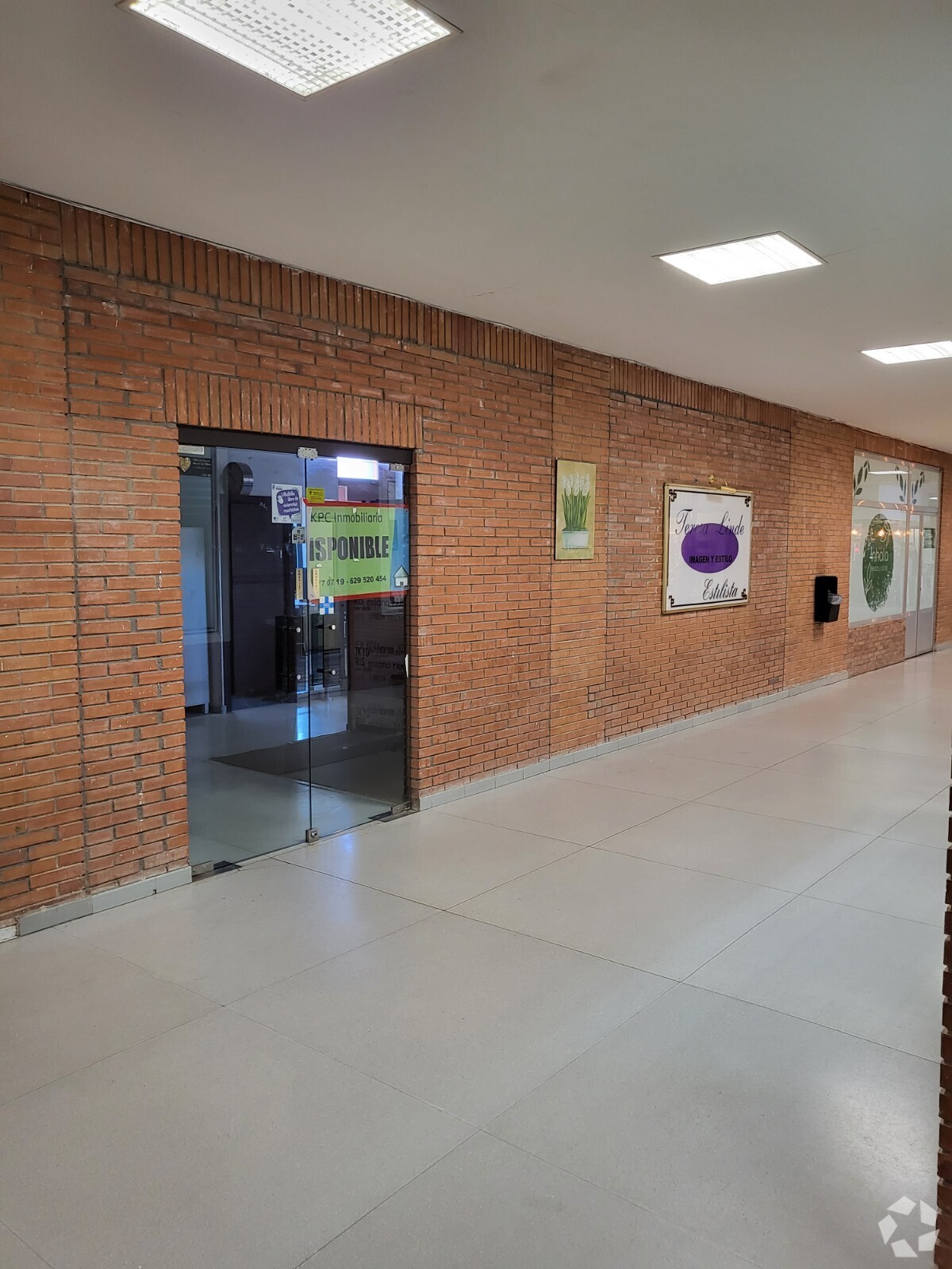 Local commercial dans Villalbilla, Madrid à louer Photo intérieure– Image 1 sur 10