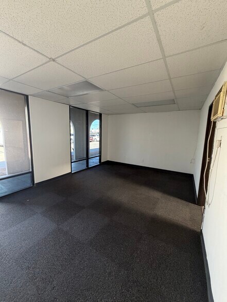 280 Avenida Campillo, Calexico, CA à louer - Photo de l’immeuble – Image 3 sur 6