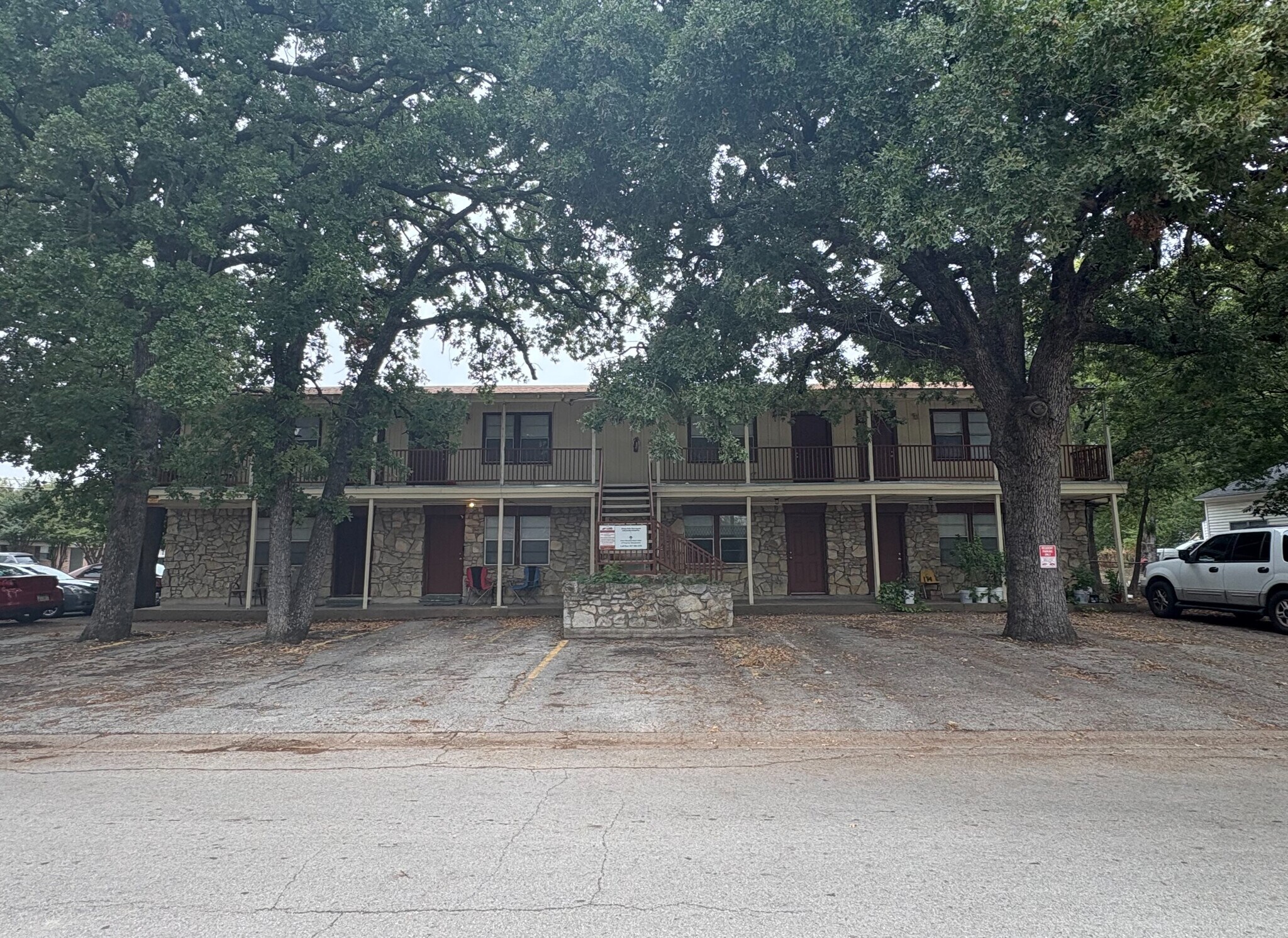 1014 S Waco St, Weatherford, TX à vendre Photo principale– Image 1 sur 26