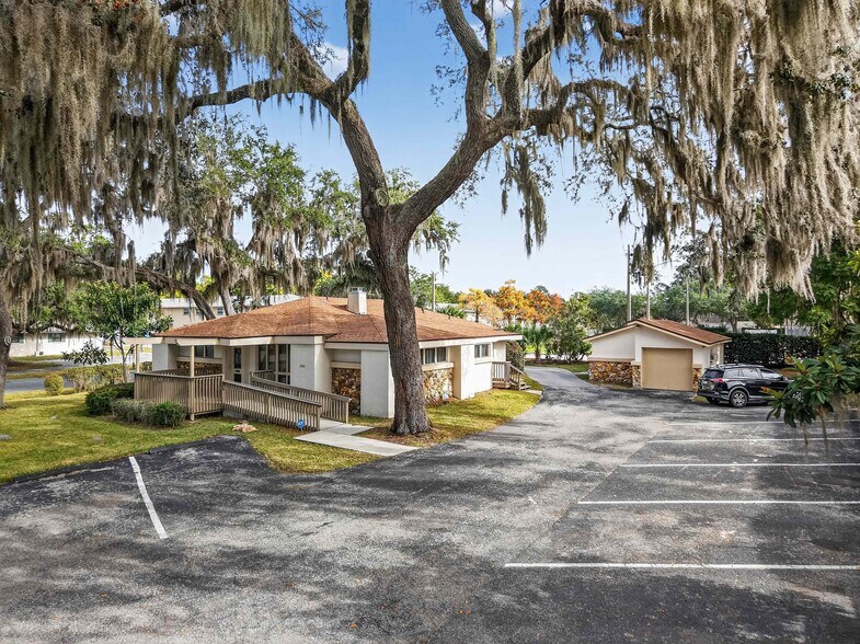708 Lee St, Leesburg, FL à vendre - Photo de l’immeuble – Image 2 sur 29