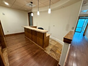 550 NW Franklin Ave, Bend, OR à louer Photo intérieure– Image 2 sur 13