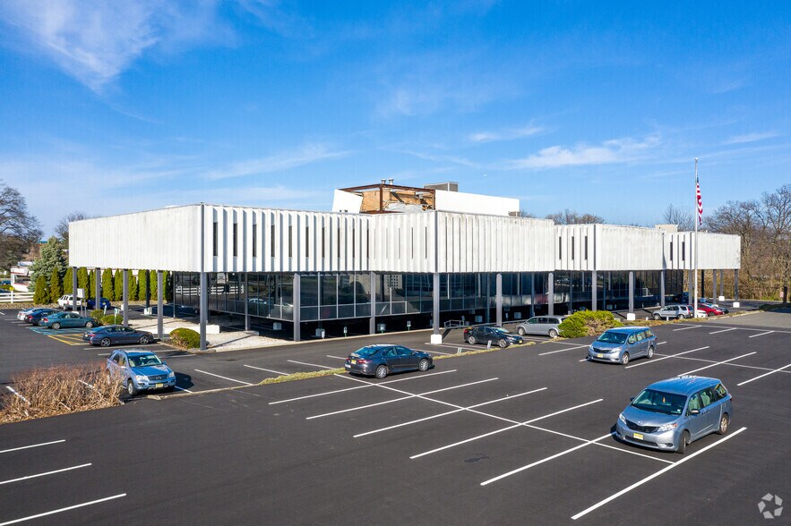 1373 Broad St, Clifton, NJ à louer - Photo de l’immeuble – Image 3 sur 14