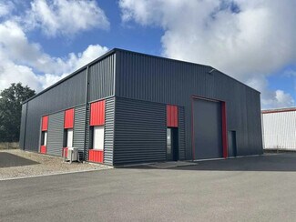 Plus de détails pour Local d'activités à louer