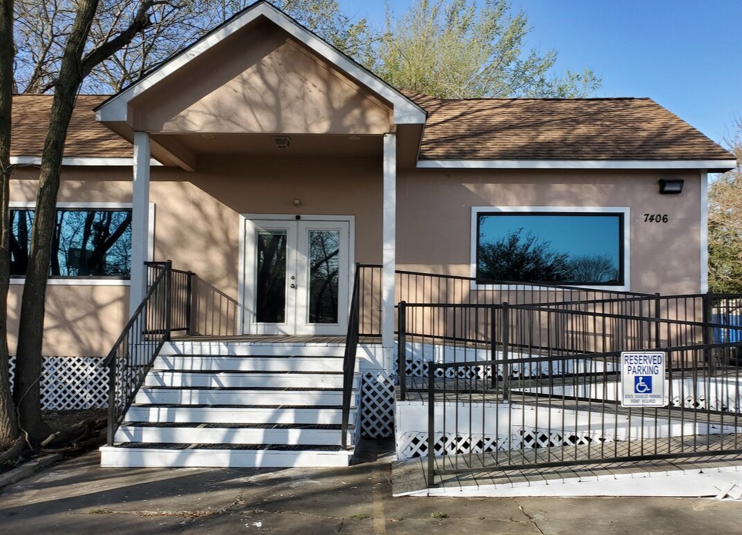 7406 Gulf Fwy, Houston, TX à louer Photo de l’immeuble– Image 1 sur 9
