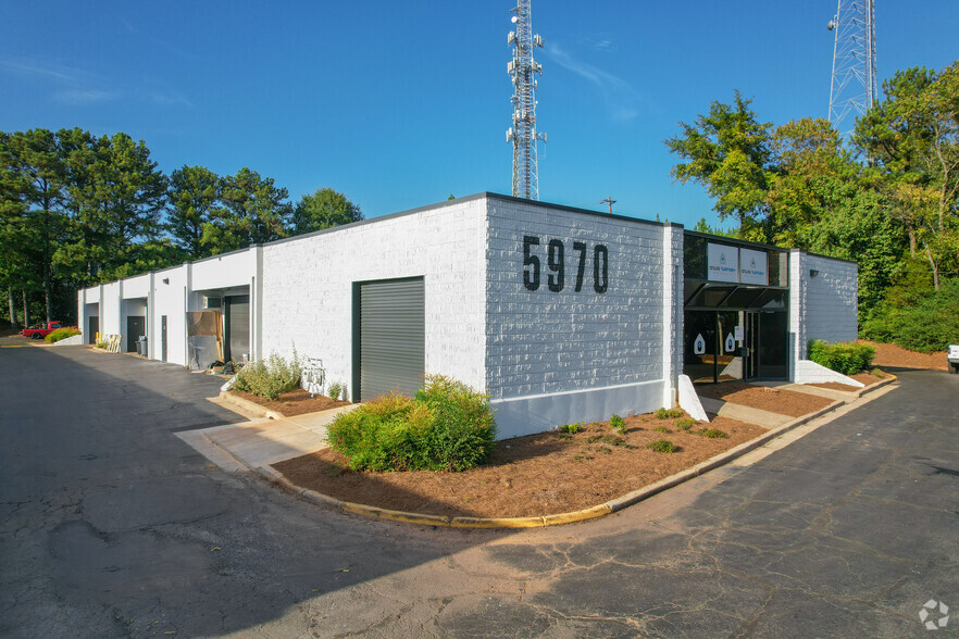 5970 Unity Dr, Norcross, GA à louer - Photo de l’immeuble – Image 1 sur 31