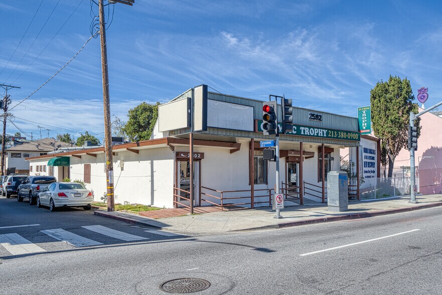2502 W 3rd St, Los Angeles, CA à vendre - Photo de l’immeuble – Image 2 sur 31