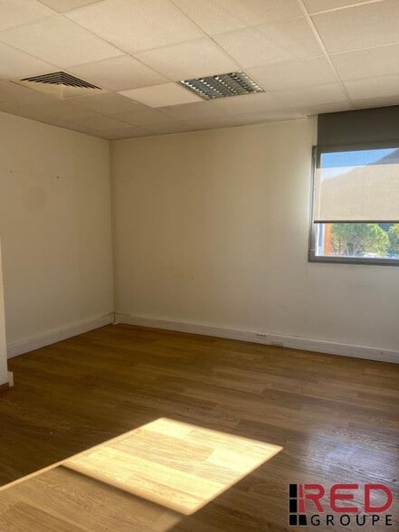 Bureau dans Aubagne à louer - Photo intérieure – Image 3 sur 5