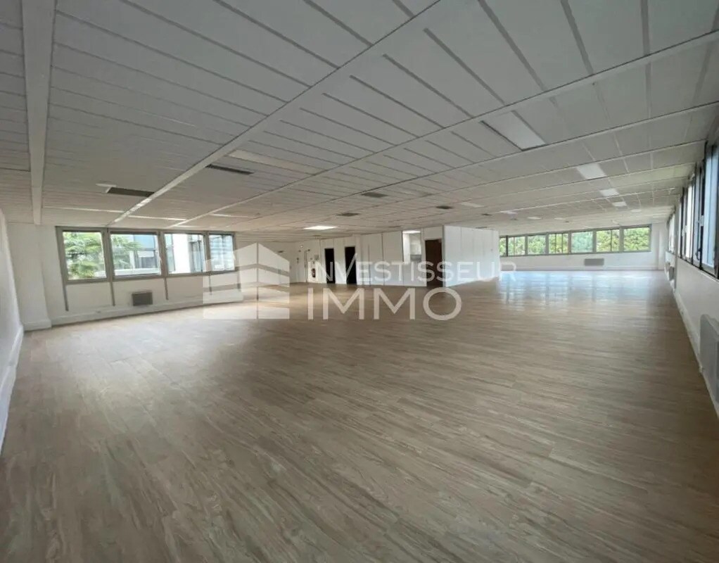 Local d’activités dans Gennevilliers à louer Photo de l’immeuble– Image 1 sur 11