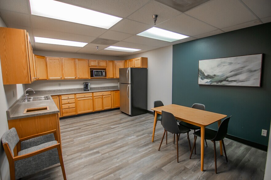 660 Flormann St, Rapid City, SD à louer - Photo intérieure – Image 3 sur 27