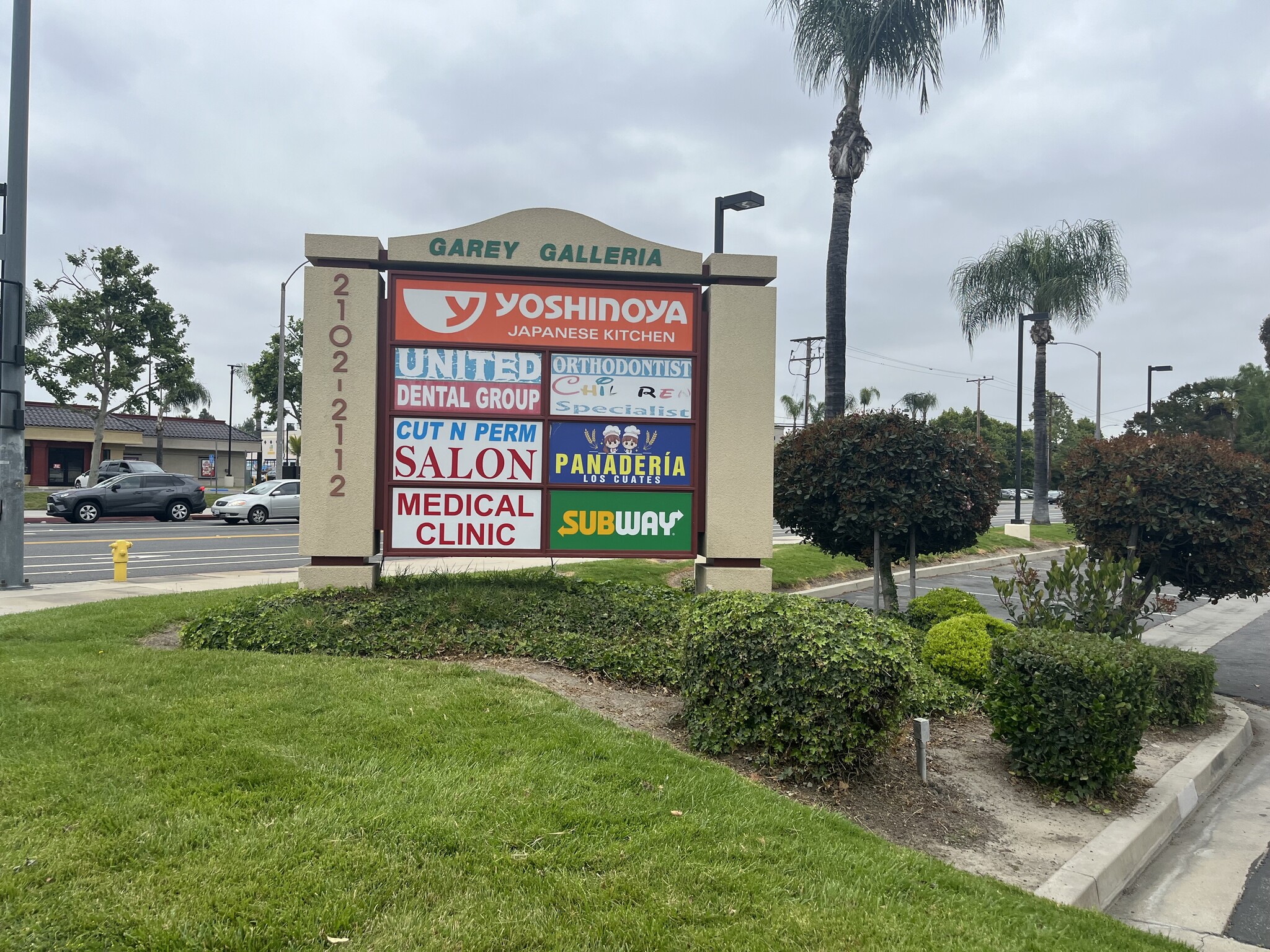 2112 S Garey Ave, Pomona, CA à louer Autre– Image 1 sur 2