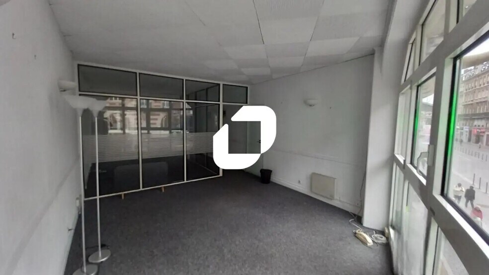 Bureau dans Lille à louer - Photo de l’immeuble – Image 2 sur 7