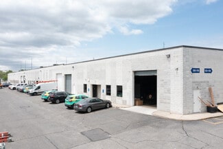 Plus de détails pour 100-136 Charlotte Ave, Hicksville, NY - Industriel/Logistique à louer