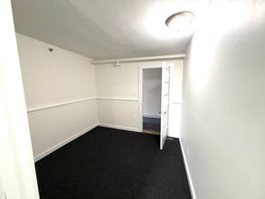 129 Main St, Old Saybrook, CT à louer Photo intérieure– Image 1 sur 2