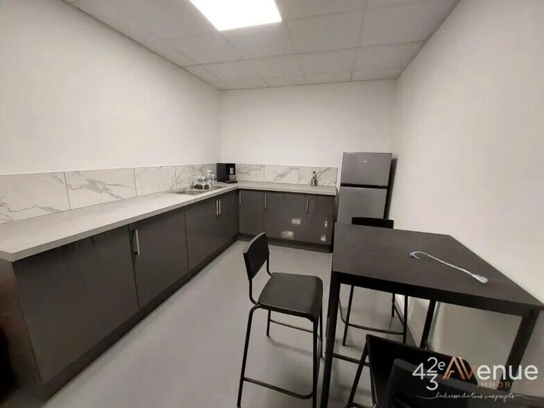 Industriel/Logistique dans Saint-Étienne à vendre - Photo intérieure – Image 3 sur 3