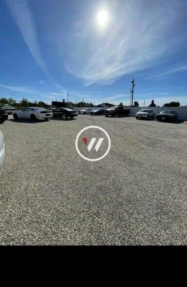 dans La Fare-les-Oliviers à vendre - Photo principale – Image 1 sur 1