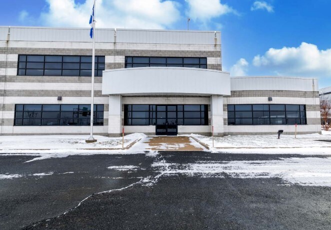 1750 Rue Eiffel, Boucherville, QC à louer - Photo de l’immeuble – Image 2 sur 16