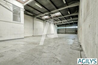 Plus de détails pour Local d'activités à louer