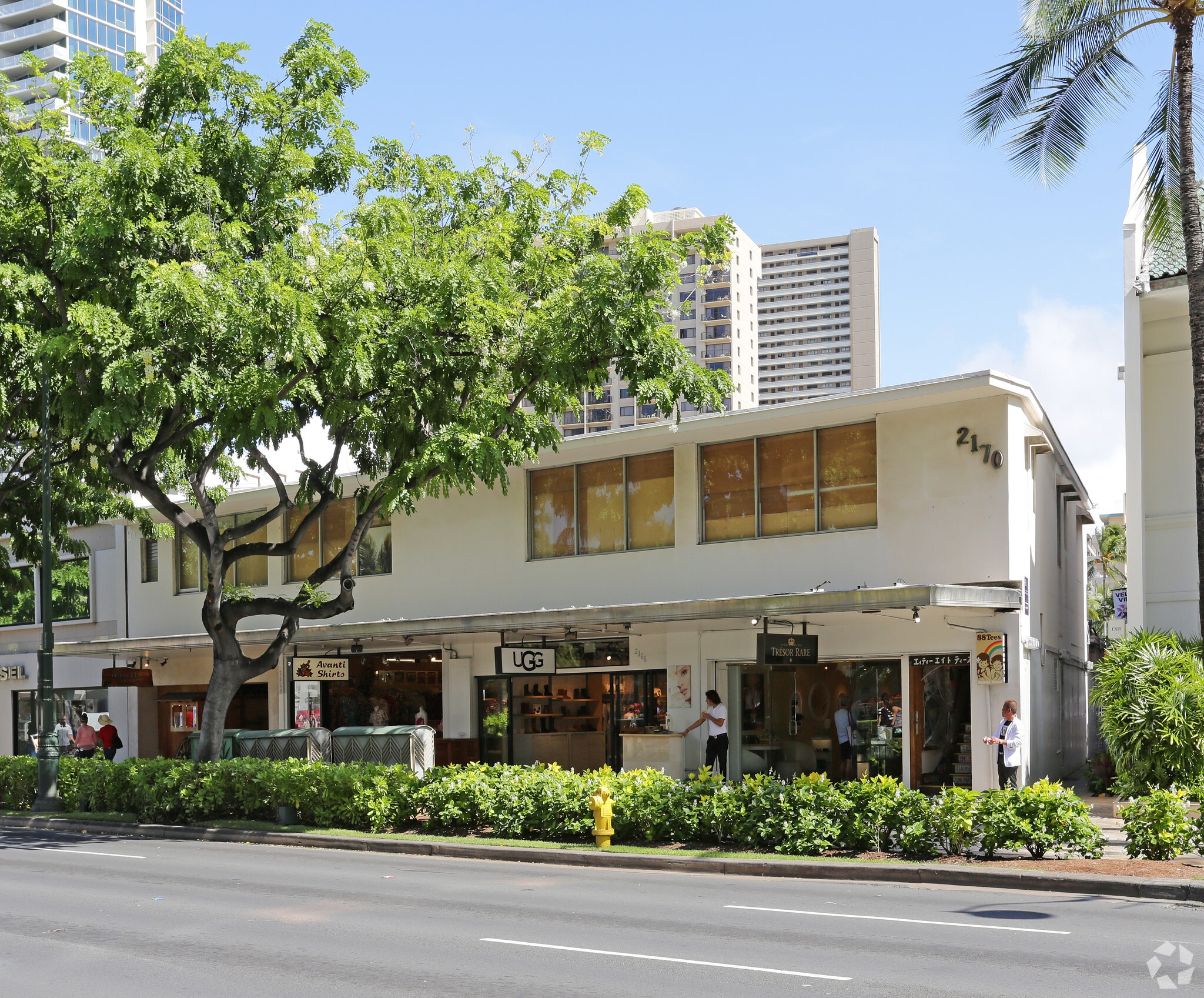 2162-2170 Kalakaua Ave, Honolulu, HI à louer Photo principale– Image 1 sur 4