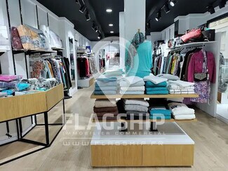 Plus de détails pour Local commercial à louer