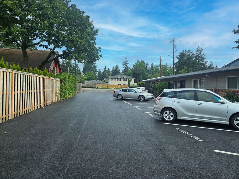 12920 SE Powell Blvd, Portland, OR à vendre - Photo de l’immeuble – Image 3 sur 10