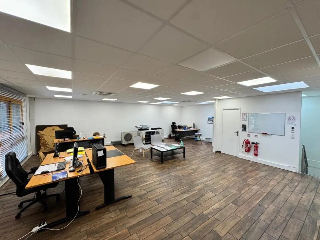 Bureau dans SAINT-OUEN-L'AUMONE à vendre Photo intérieure– Image 1 sur 7