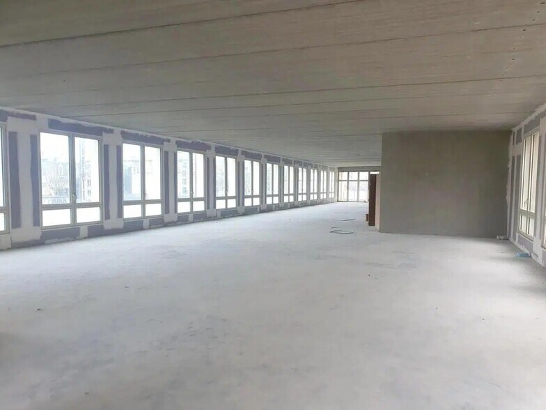 Bureau dans Versailles à louer - Photo intérieure – Image 3 sur 12