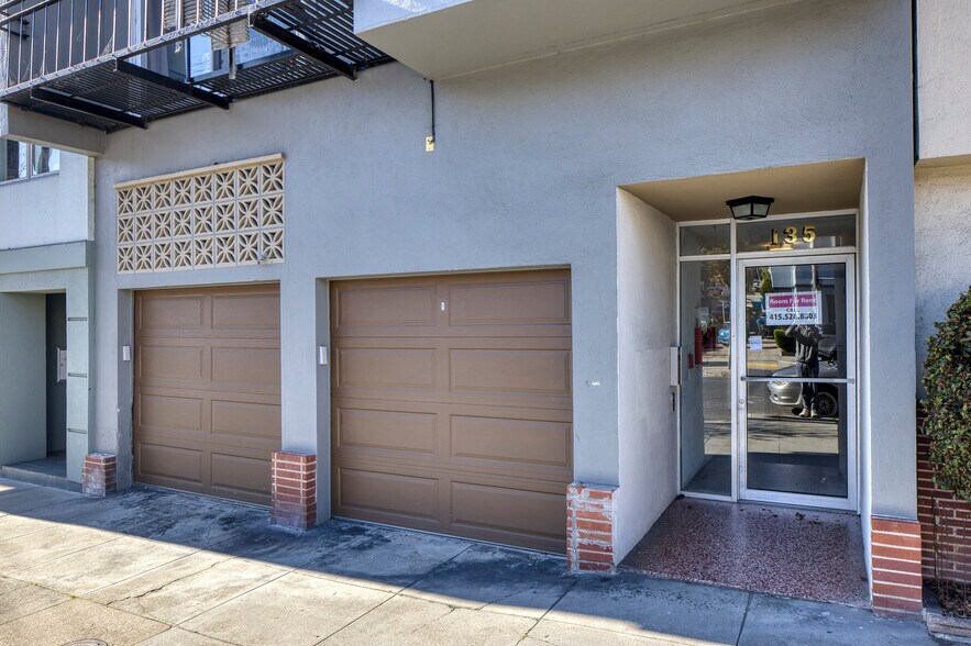 135 N Willard St, San Francisco, CA à vendre - Photo de l’immeuble – Image 3 sur 8