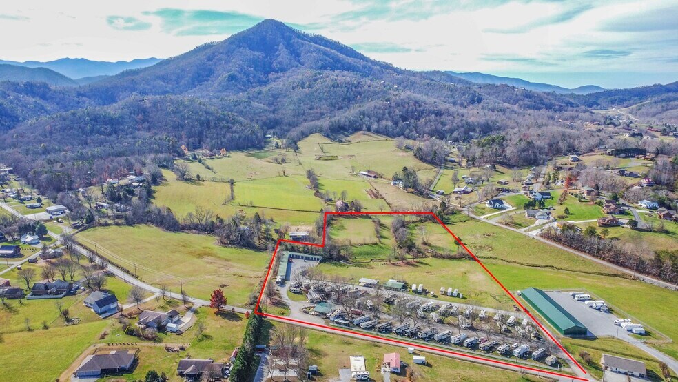 3330 Line Springs Rd, Sevierville, TN à vendre - Photo de l’immeuble – Image 3 sur 8